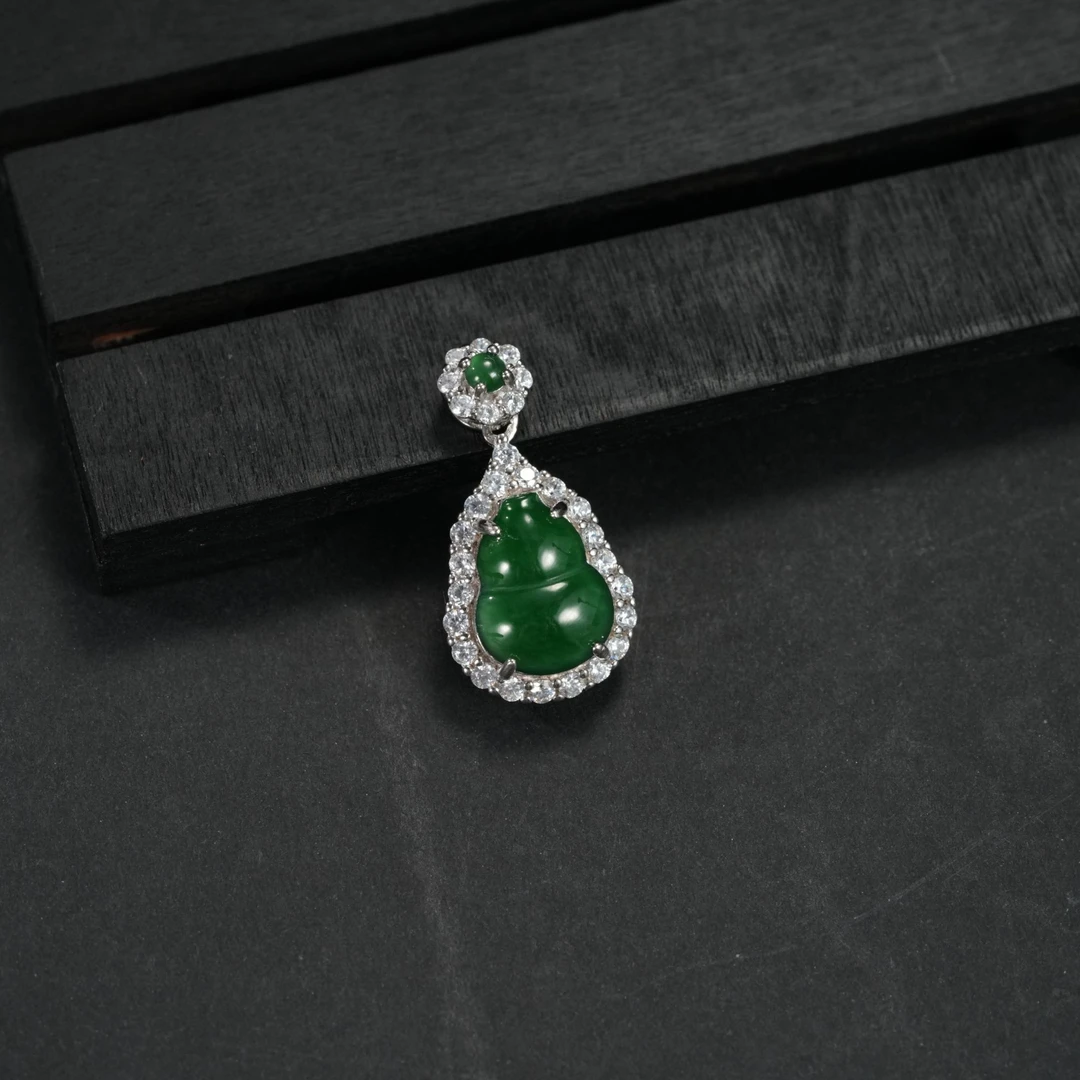 China Gold/中国黄金翡翠葫芦吊坠925镶嵌多样性发其一赠银链