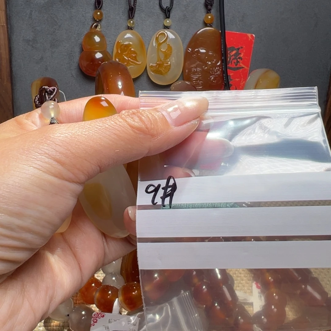 玛瑙/玉髓颈饰合金米9