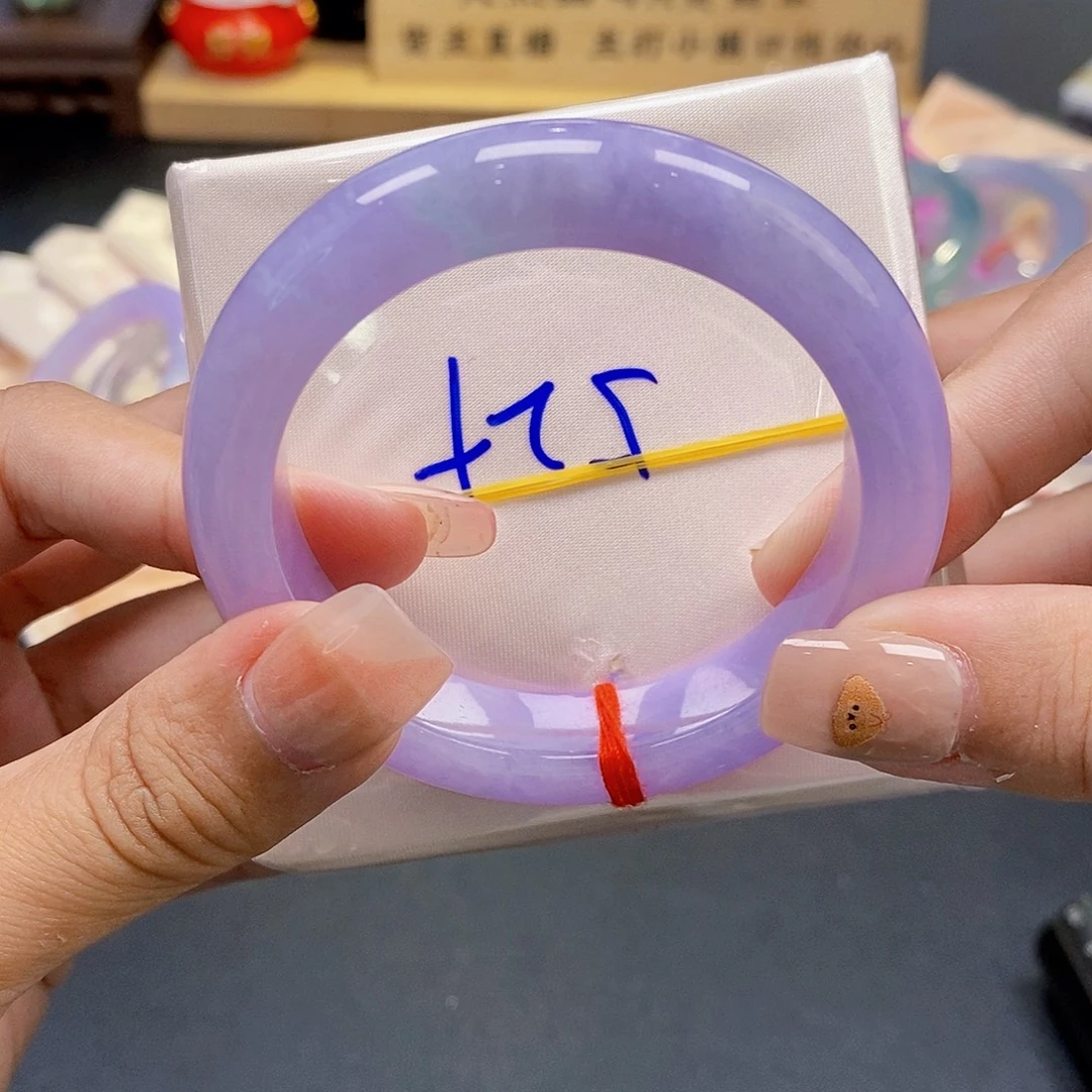翡翠手镯未镶嵌52圈口正