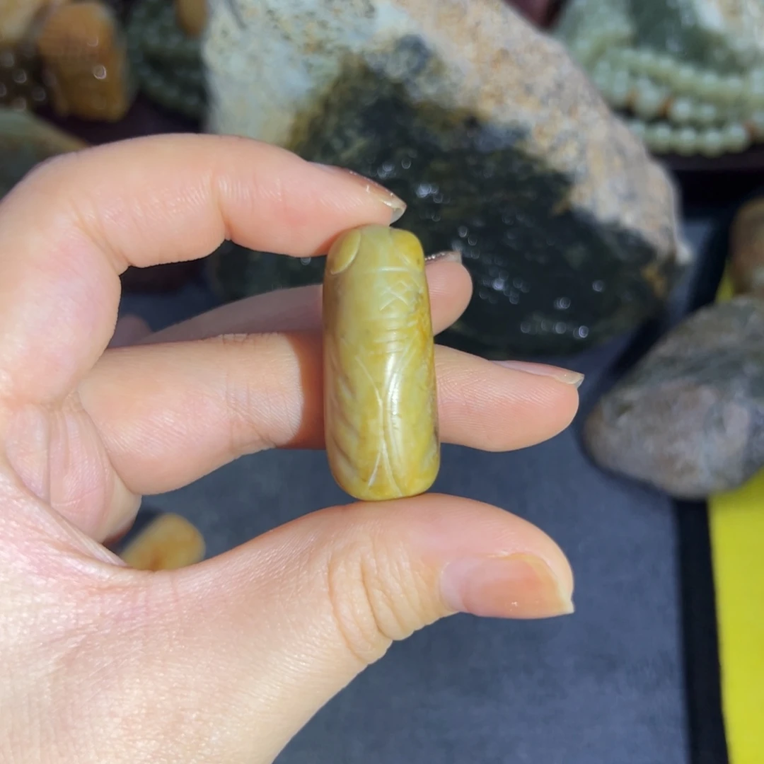 和田玉未镶嵌珠宝奇石