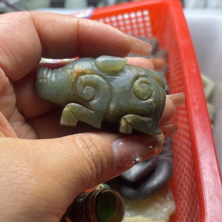 和田玉未镶嵌珠宝半成品