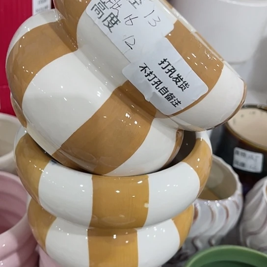 多肉绿植陶瓷花盆9.9包邮，有孔