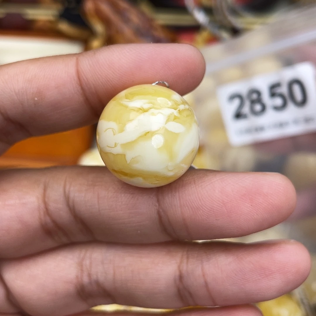 蜜蜡未镶嵌珠宝奇石21.1