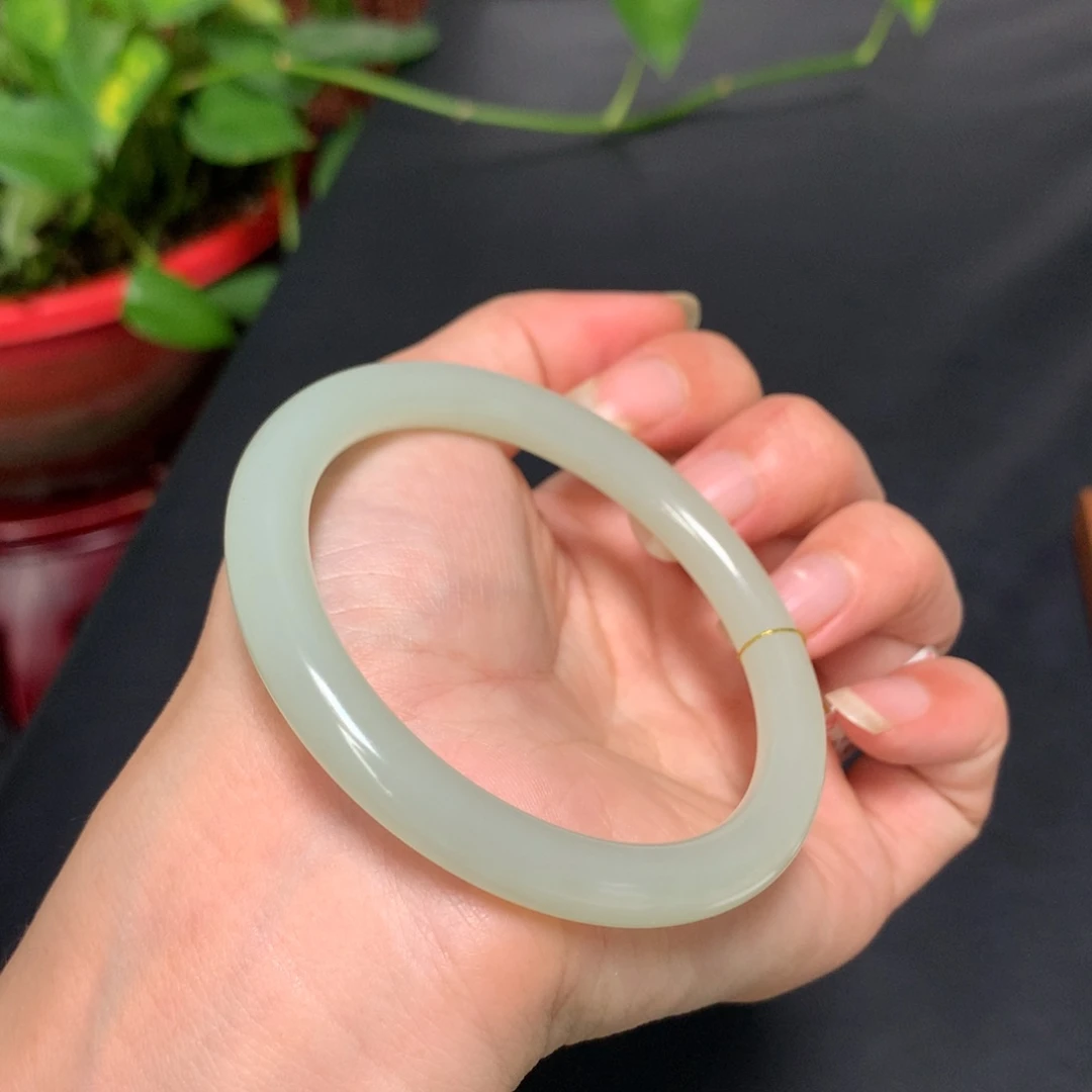 未镶嵌手镯和田玉且末蓝手镯