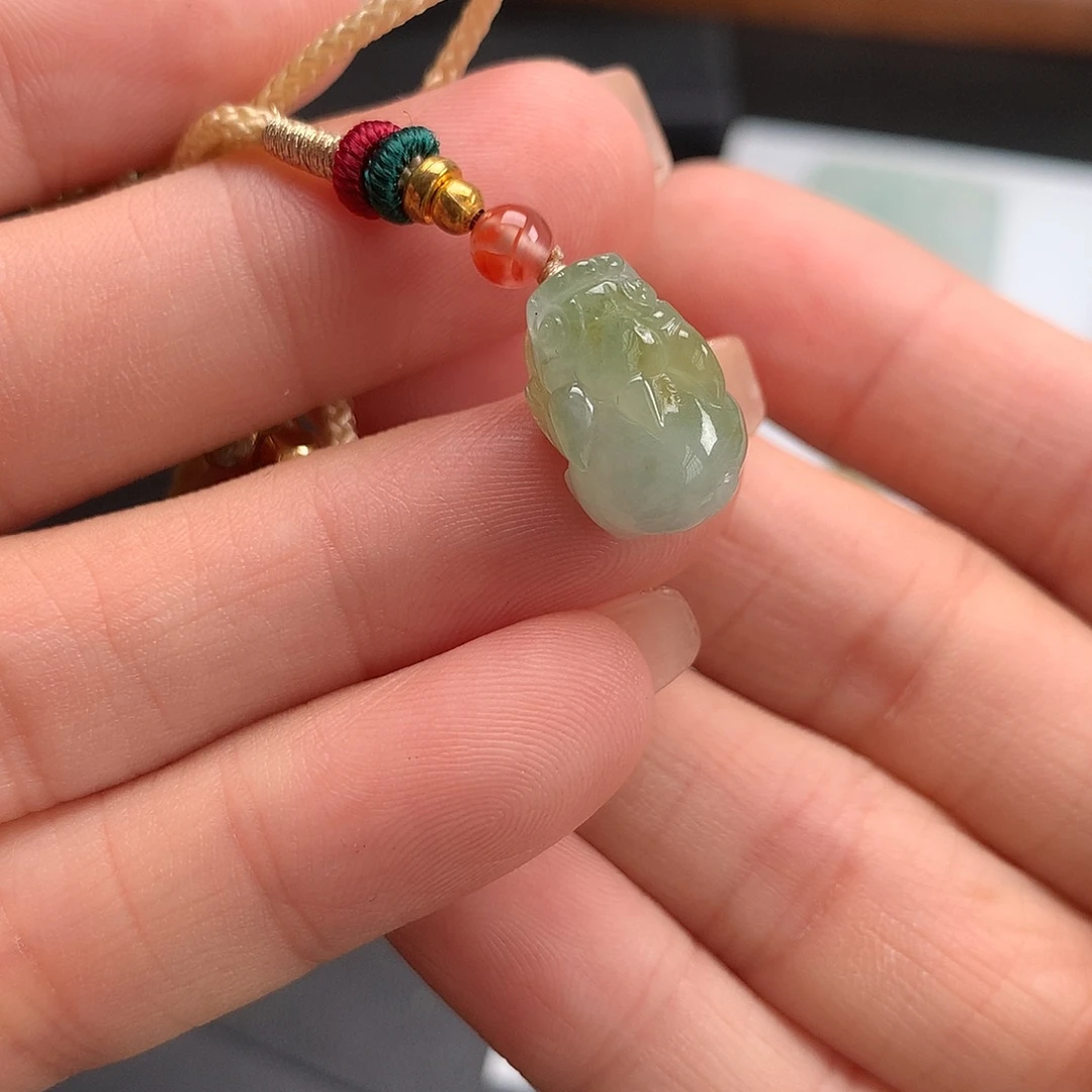 颈饰未镶嵌翡翠貔貅