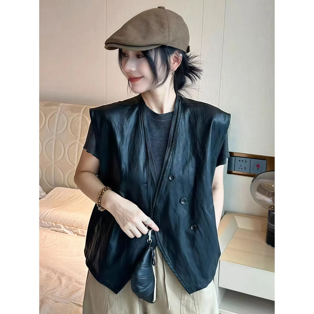 韩版时尚V领无袖PU皮马甲女2025秋季新款设计感叠穿坎肩马夹外套