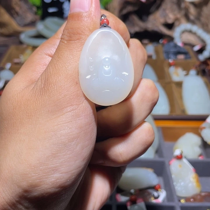 张***东和田玉未镶嵌手链