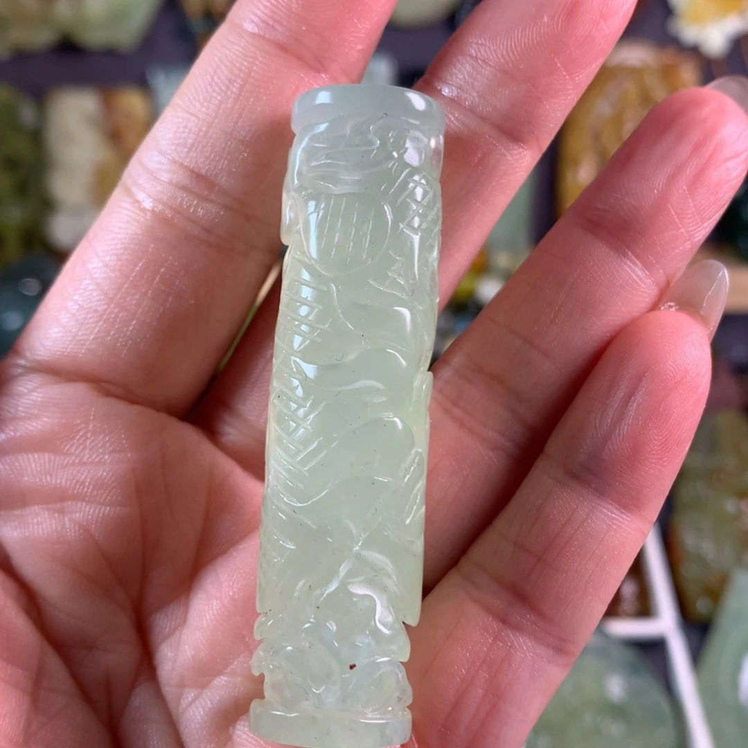 岫玉未镶嵌吊坠(赠链)