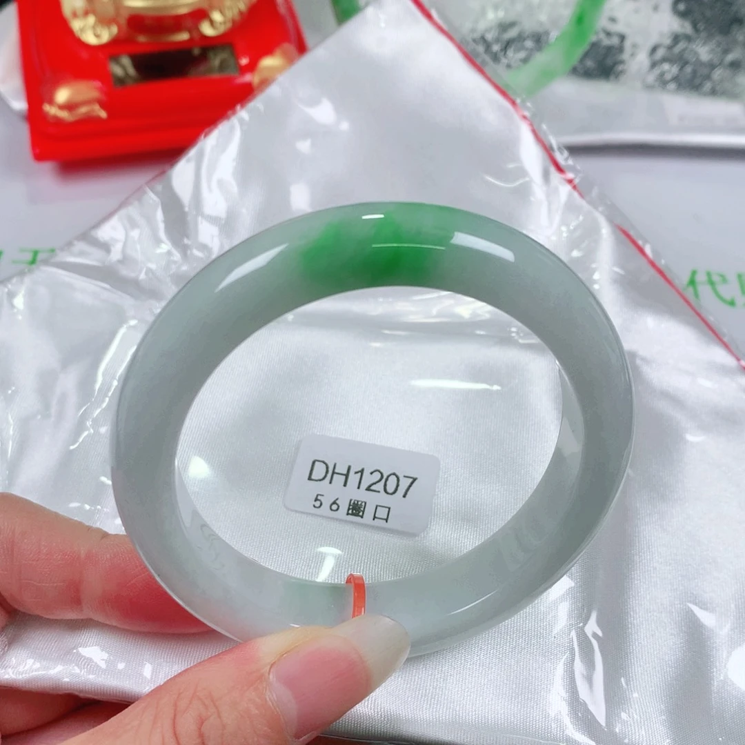 翡翠手镯未镶嵌  编号DH1207正圈56