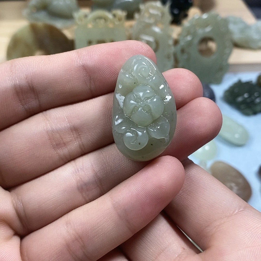 和田玉未镶嵌挂件