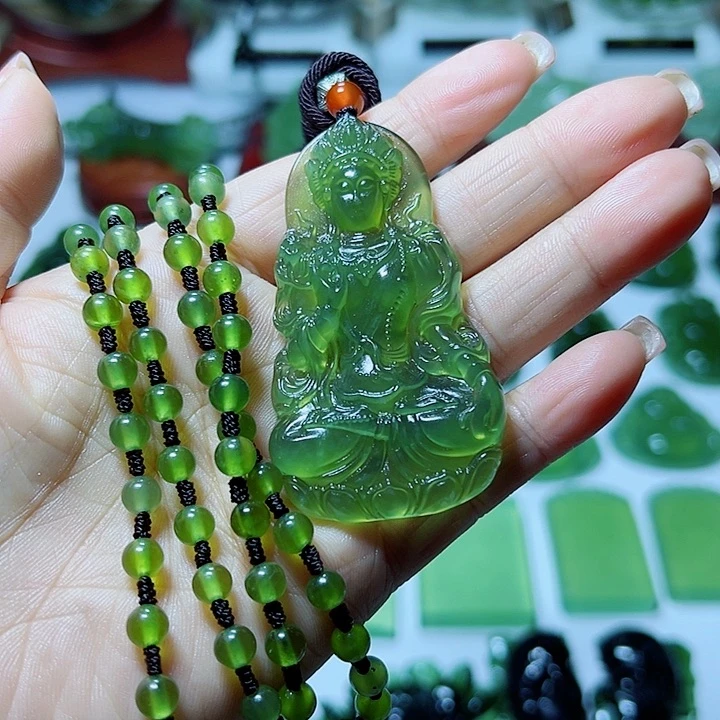 蛇纹石玉合金颈饰