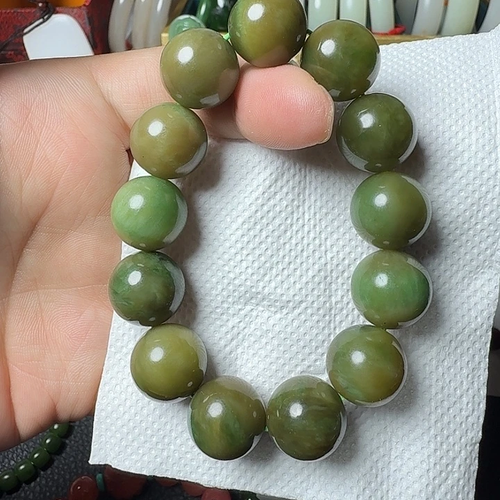 和田玉未镶嵌手串