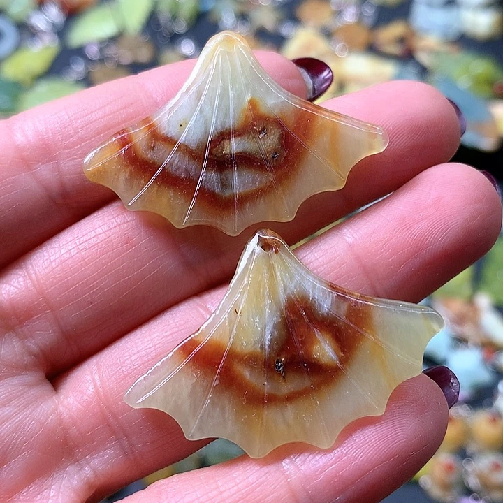 蛇纹石玉耳饰未镶嵌海***?