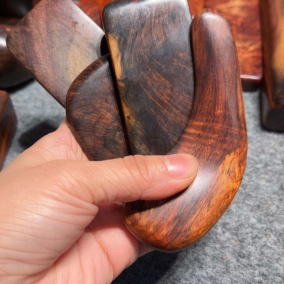 c***u交趾黄檀（大红酸枝）