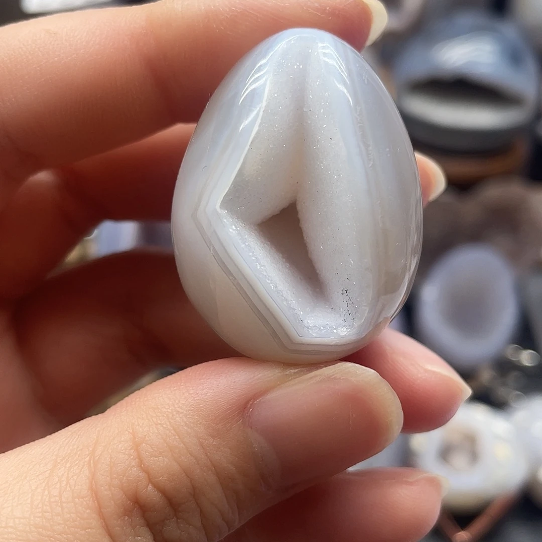 未镶嵌水晶大型摆件（非配饰）