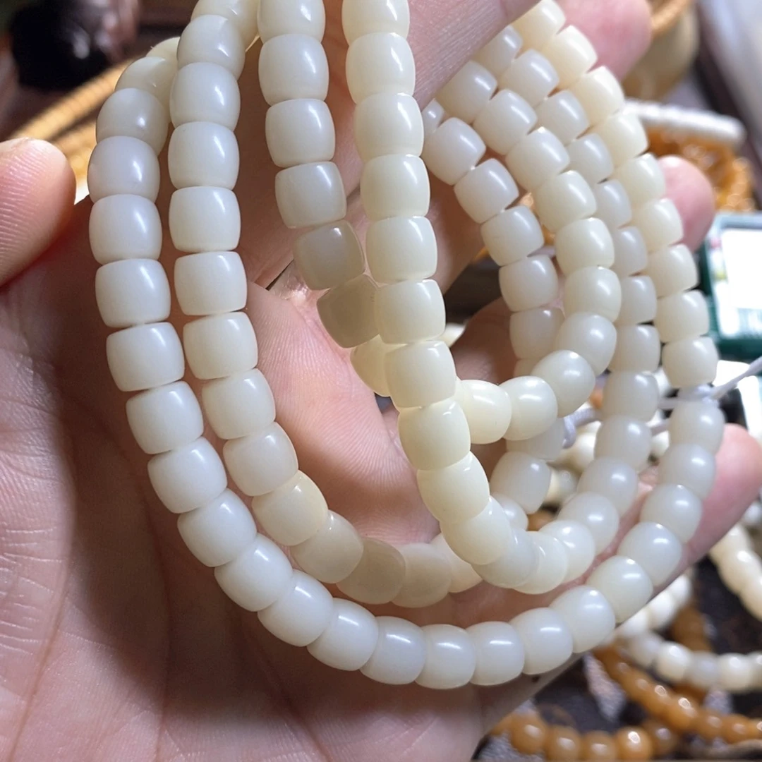 白玉菩提手串张*肉菩提根