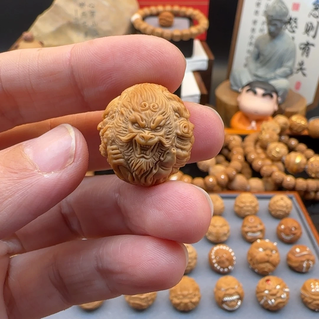 猴头核桃吊坠一***?师徒