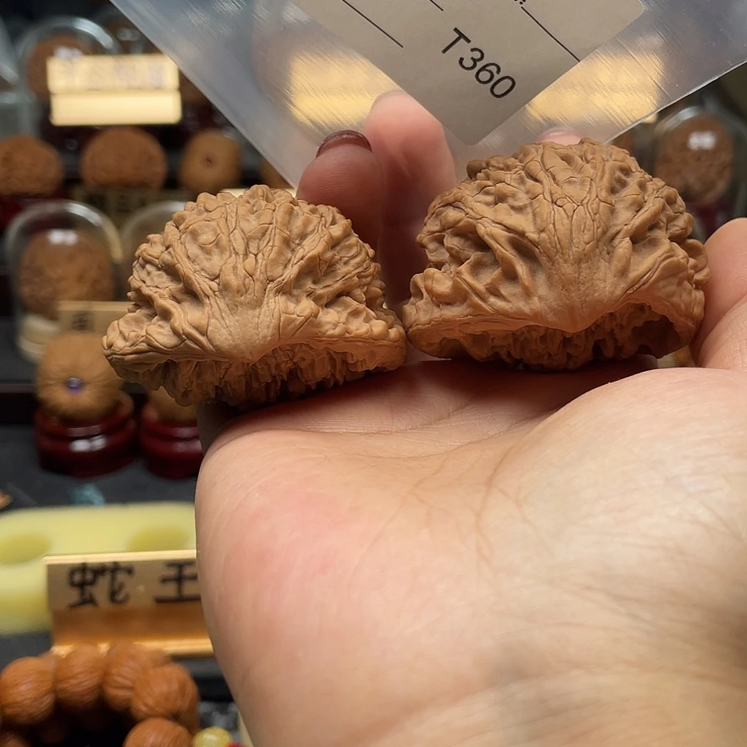 云***驼文玩核桃把件蛇王50。360