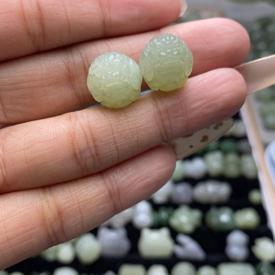 无***派和田玉未镶嵌颈饰