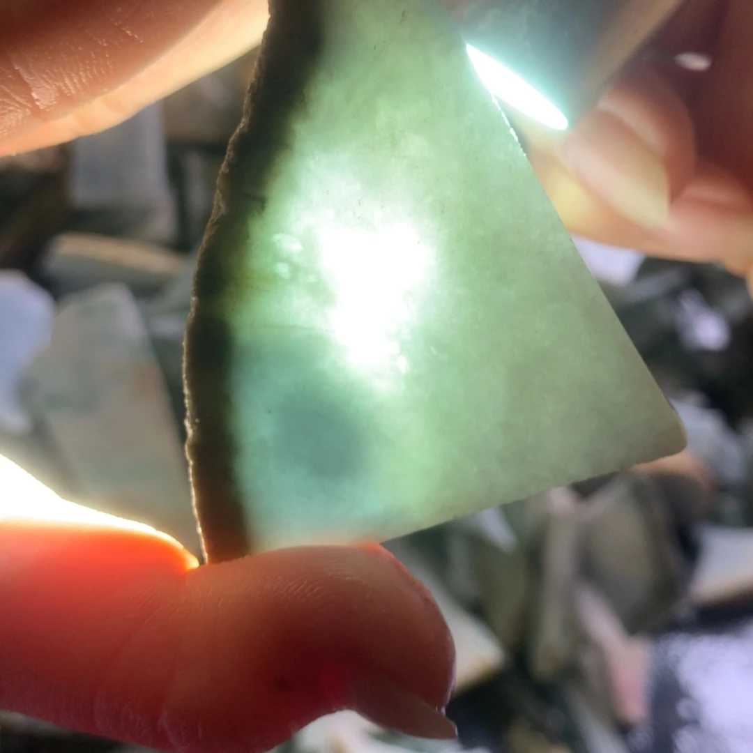 翡翠颈饰未镶嵌缅甸翡翠