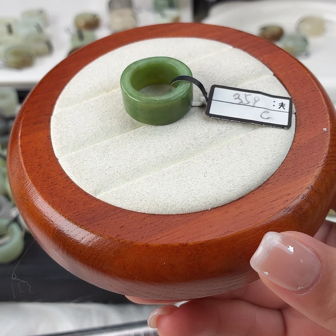 和田玉未镶嵌戒指Q36黑羊洞直切内径14.8港码8