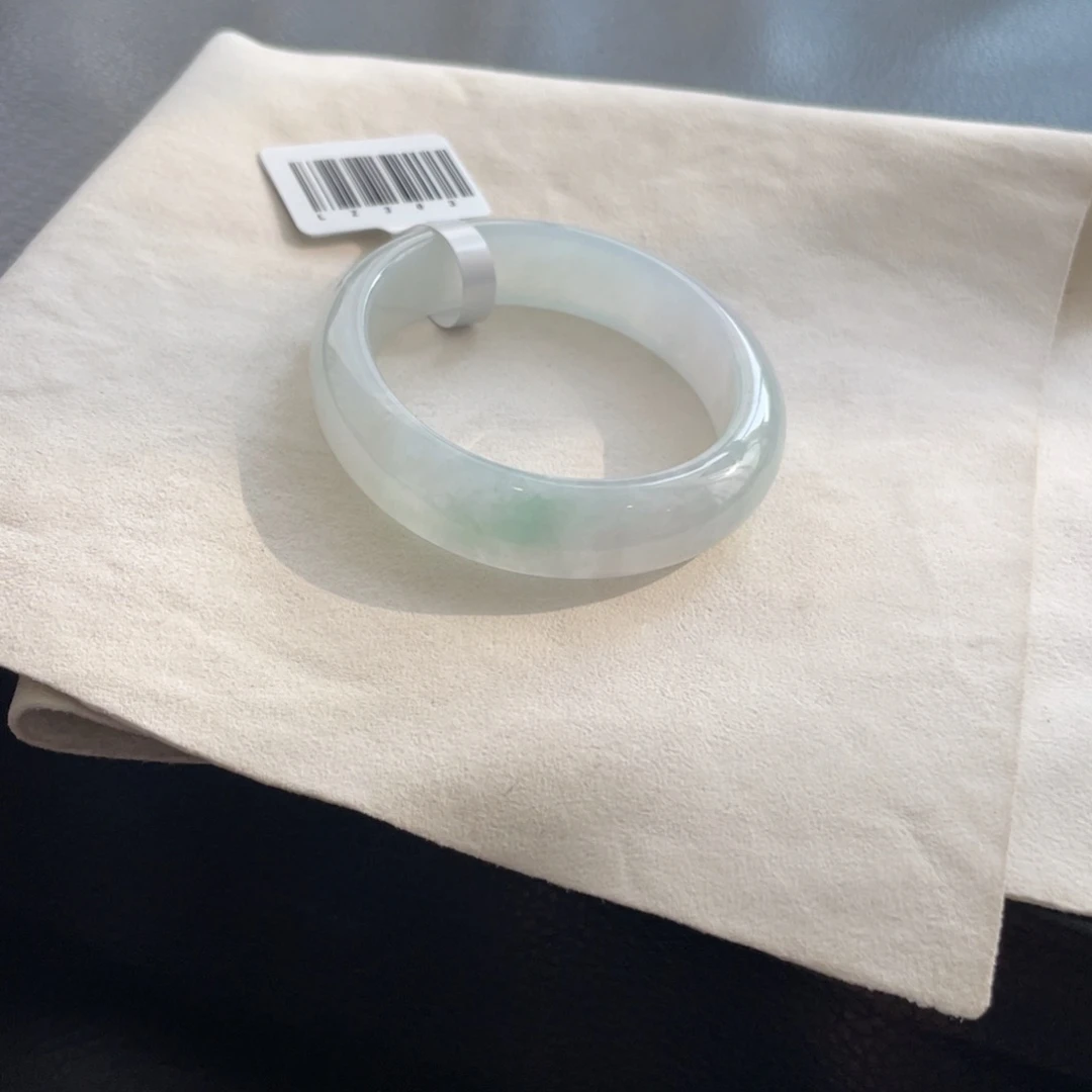 翡翠未镶嵌手镯纹55贵妃