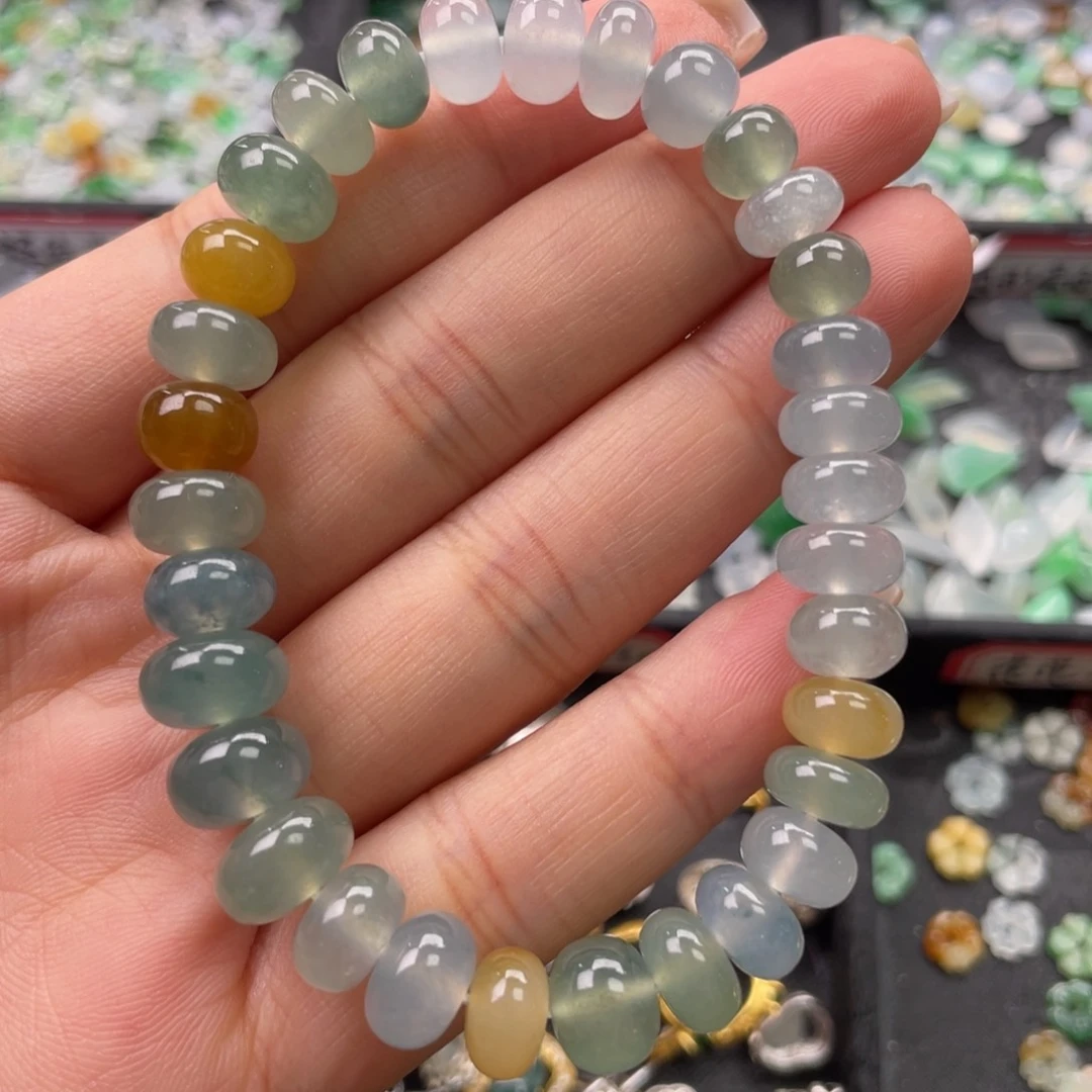 颈饰未镶嵌翡翠手串