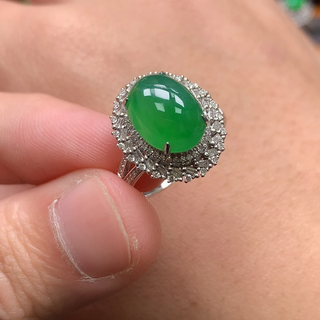 翡翠18K金镶嵌戒指