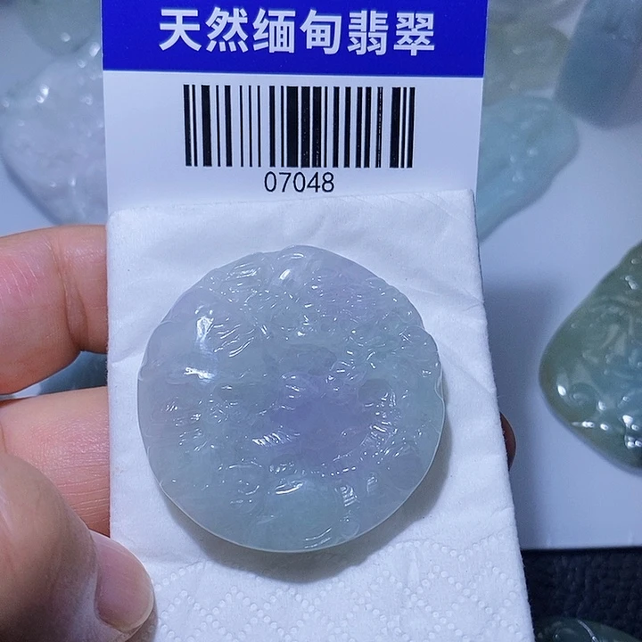 翡翠未镶嵌颈饰天光墟翡翠市场现金代购