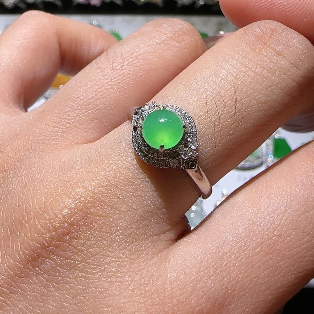 【闪购商品】18K金镶嵌戒指翡翠天然