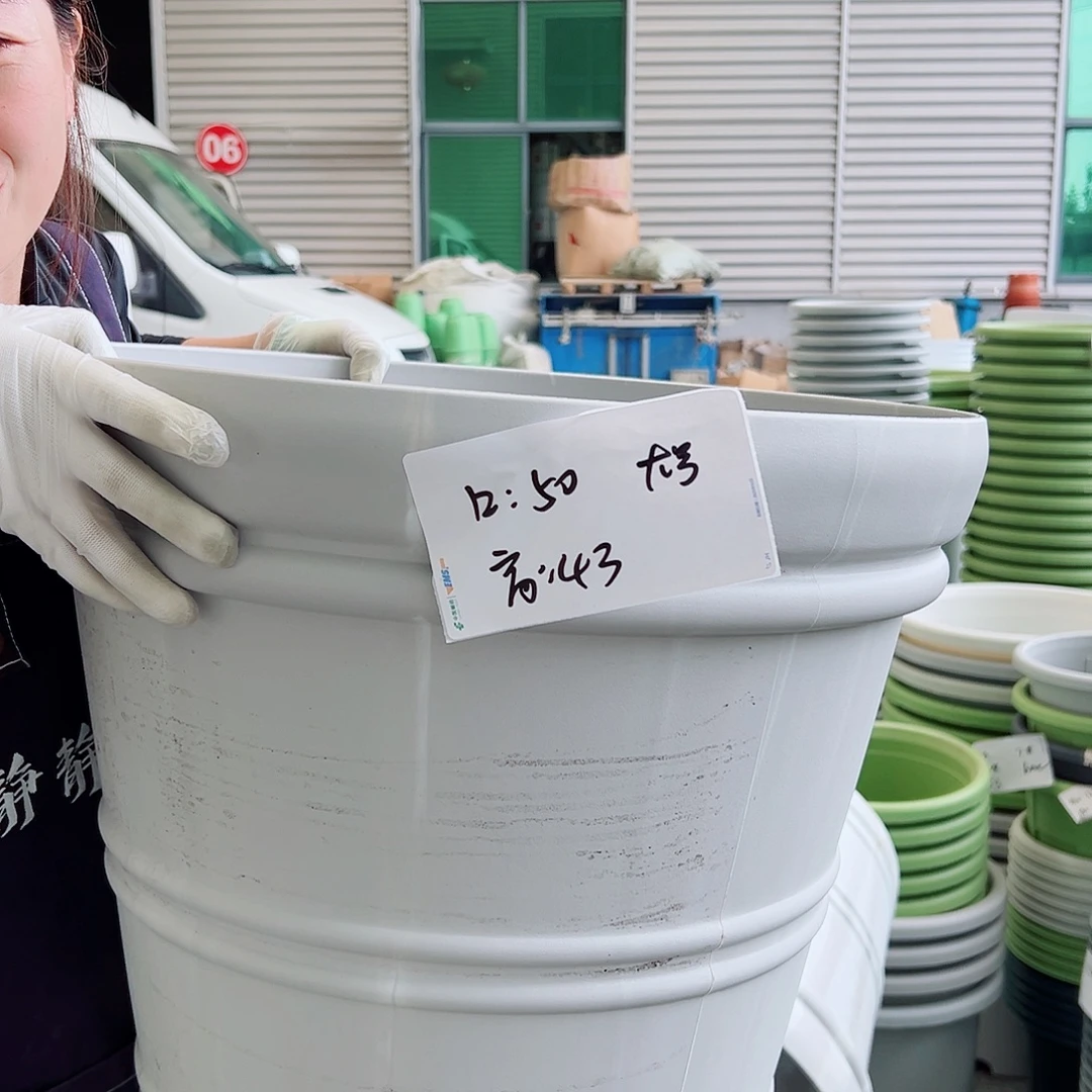 瑕疵罗马盆大号灰白3个无托
