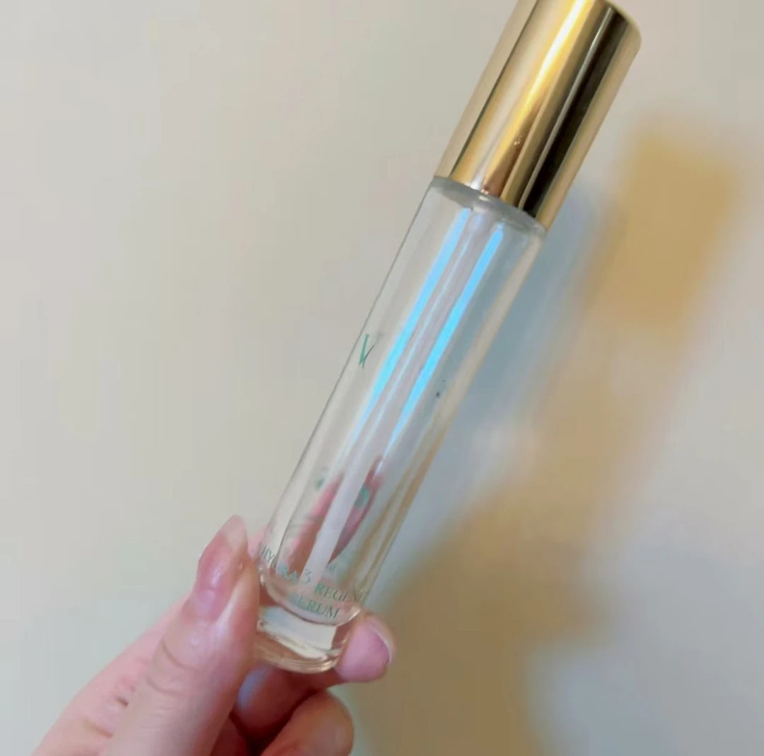法 精华m润涂抹
