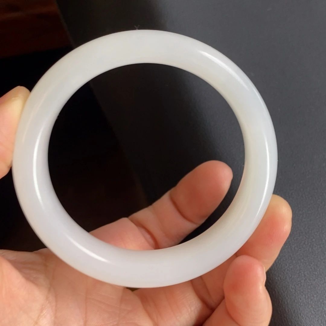 和田玉手镯未镶嵌58圈口