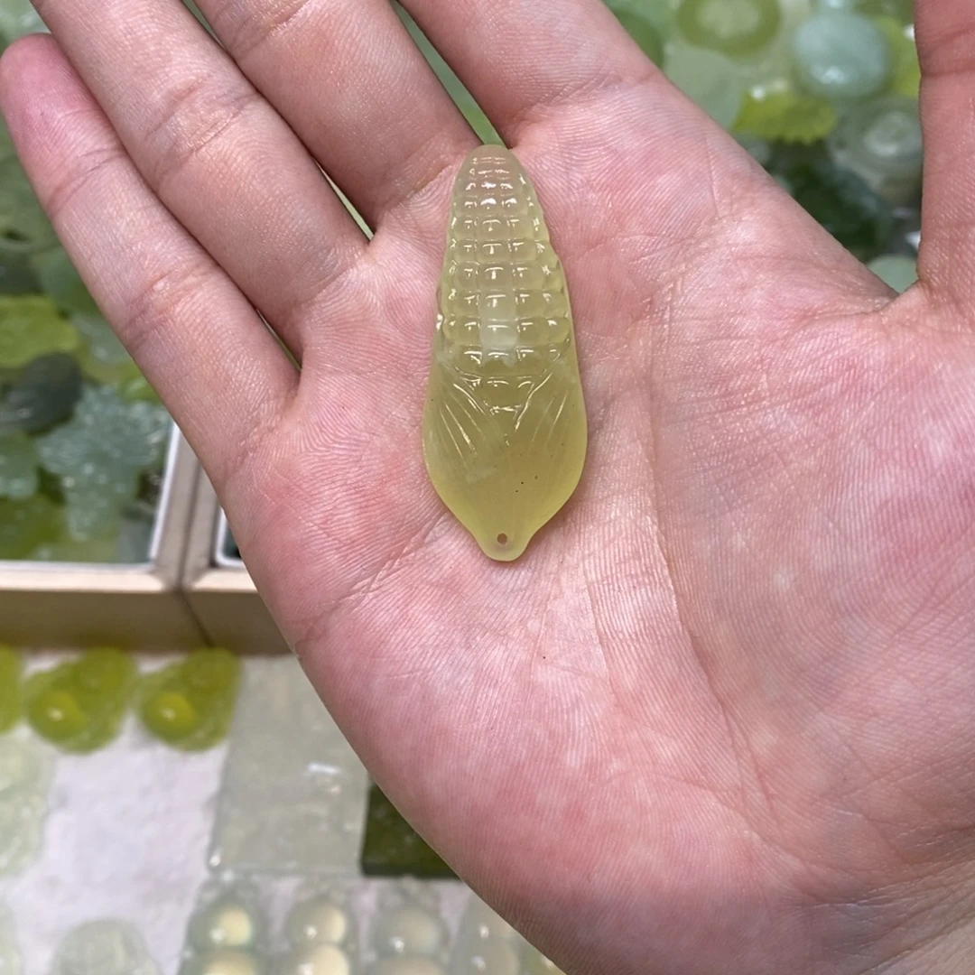 岫玉未镶嵌吊坠(不含链)