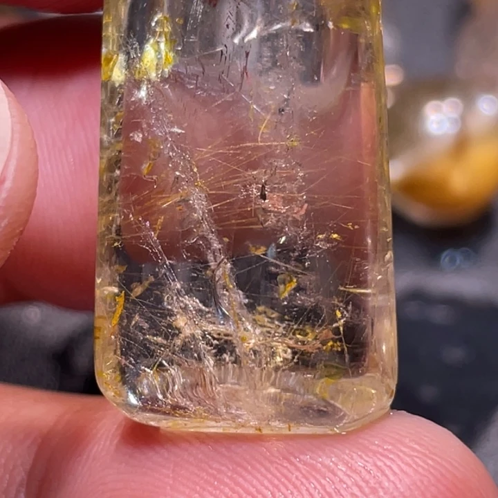 竹***丹未镶嵌颈饰发晶钛晶