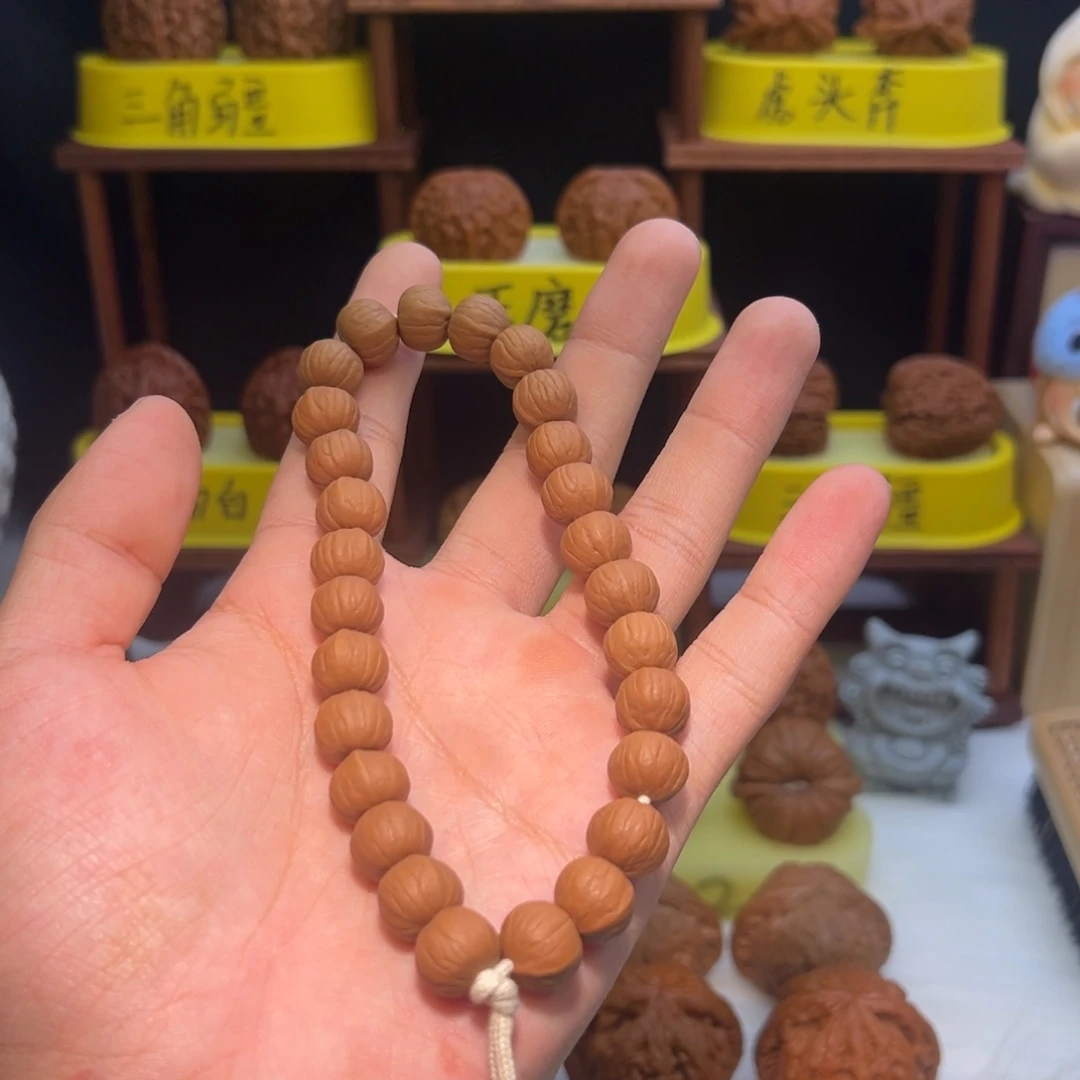 H***糖吊坠文玩核桃猴头