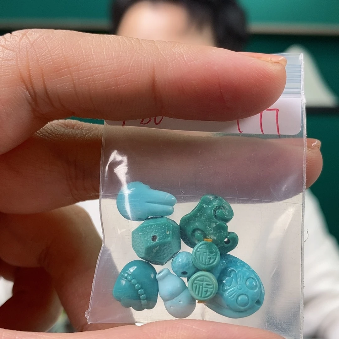 绿松石未镶嵌珠宝奇石