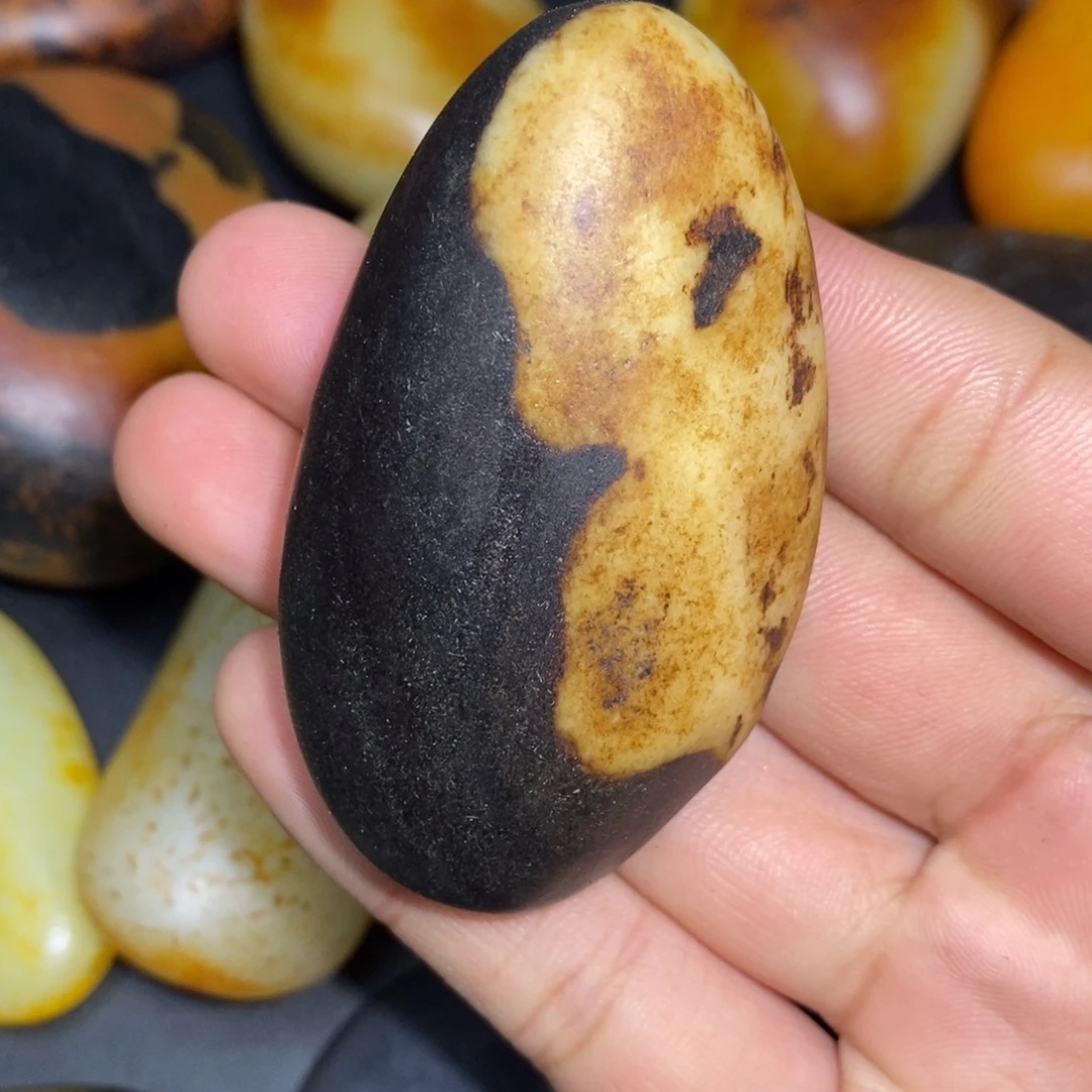 和田玉未镶嵌珠宝奇石