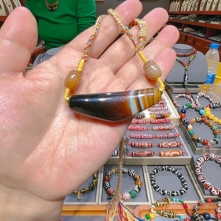 未镶嵌玛瑙/玉髓珠宝奇石