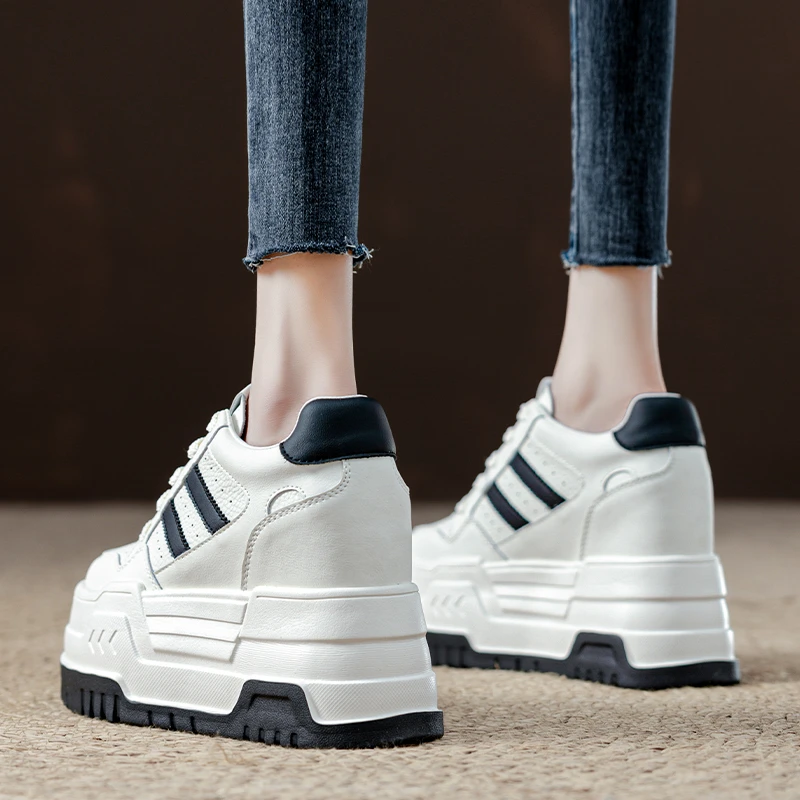 内增高12cm厘米厚底松糕女鞋2025新款小白鞋百搭显瘦增高单鞋超轻