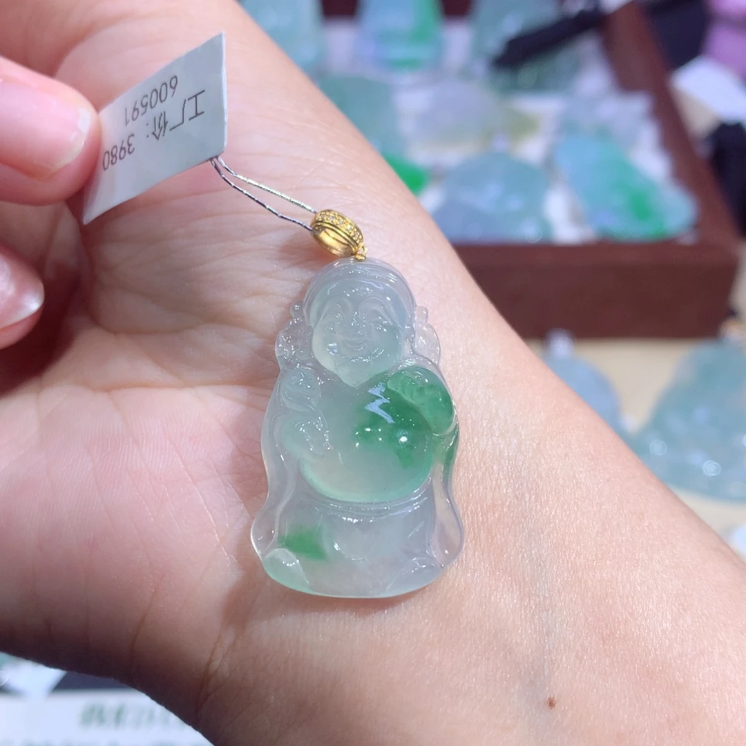 颈饰18K金镶嵌翡翠翡翠