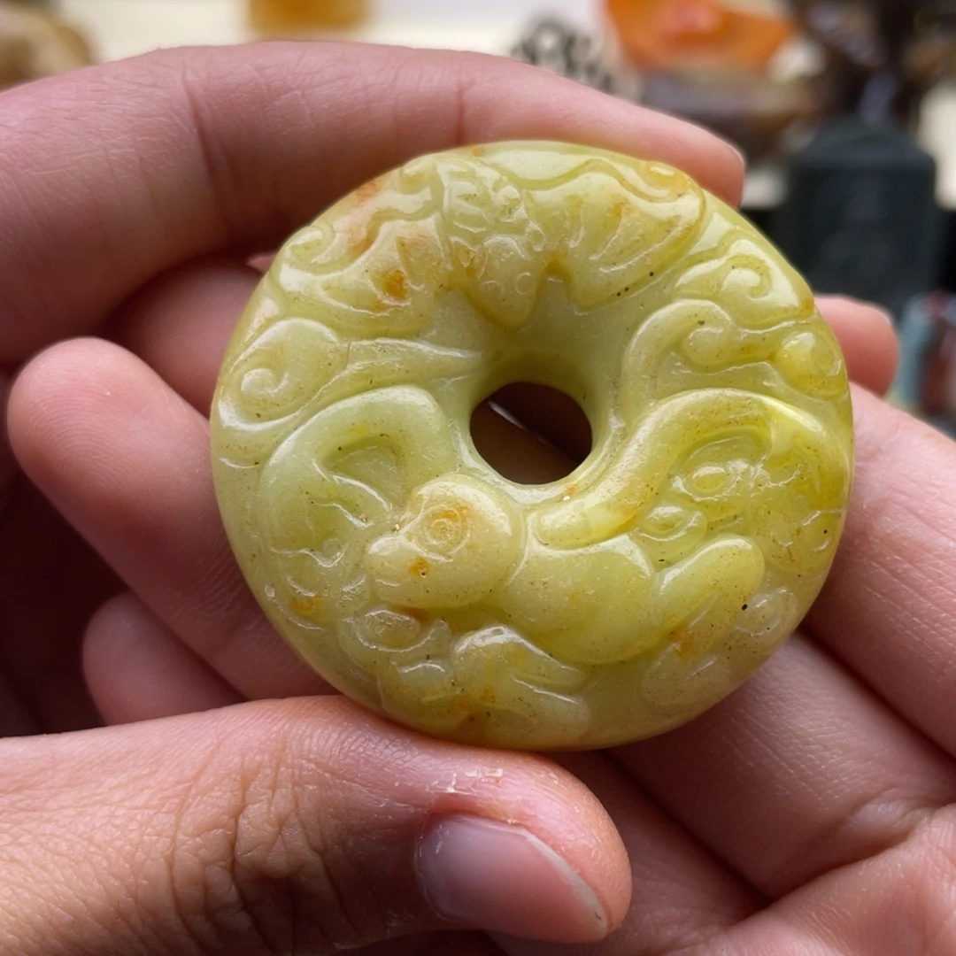 未镶嵌蛇纹石玉颈饰44