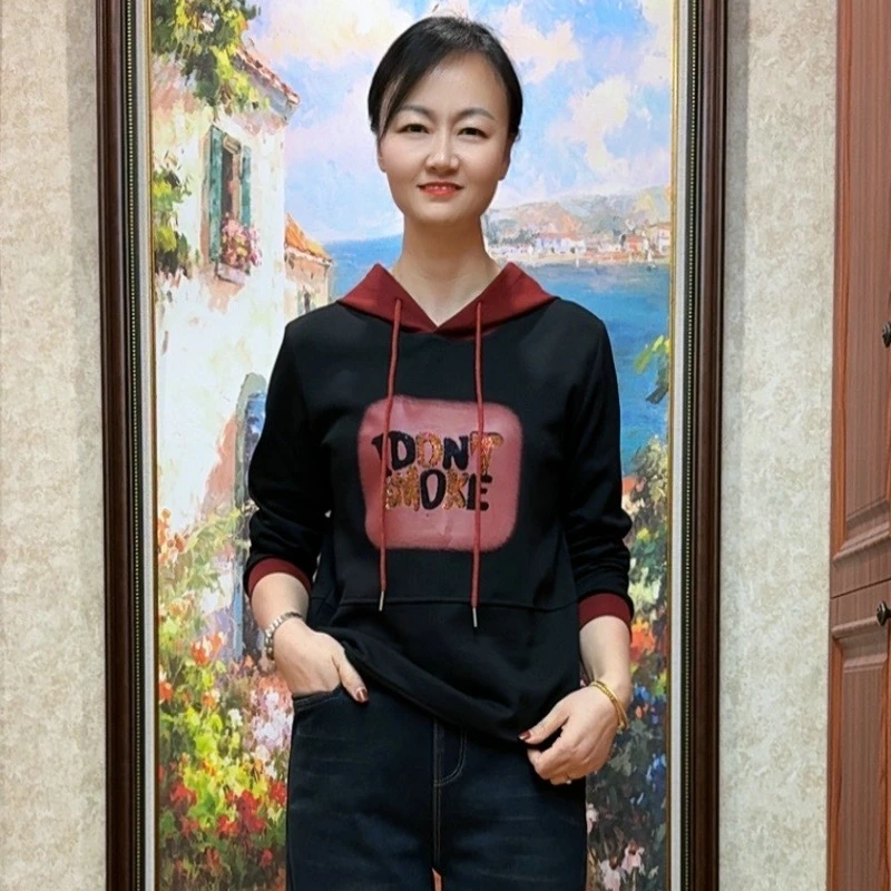 中年妈妈春装新款时尚烫钻印花字母连帽卫女士女休闲宽松显瘦上衣
