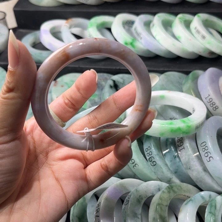 定制翡翠未镶嵌翡翠手镯