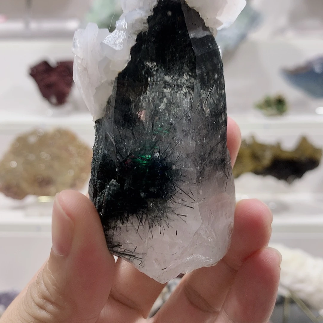 石头瑶岗仙水晶矿物晶体