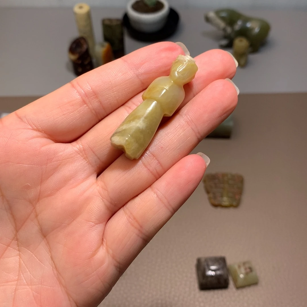 和田玉（糖玉）未镶嵌颈饰