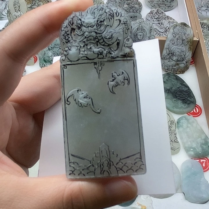定制翡翠未镶嵌翡翠