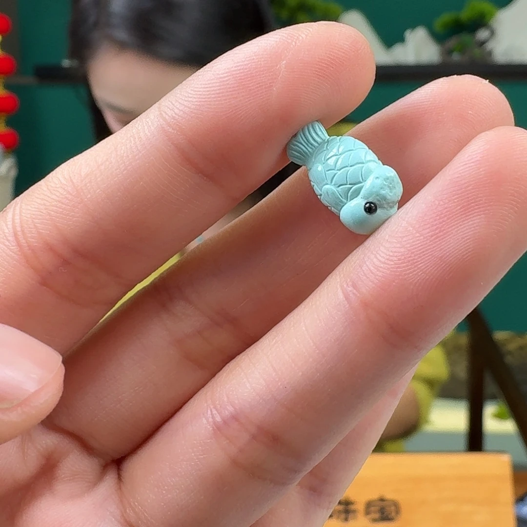 绿松石未镶嵌挂件