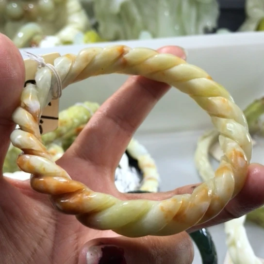 岫玉未镶嵌手镯手镯