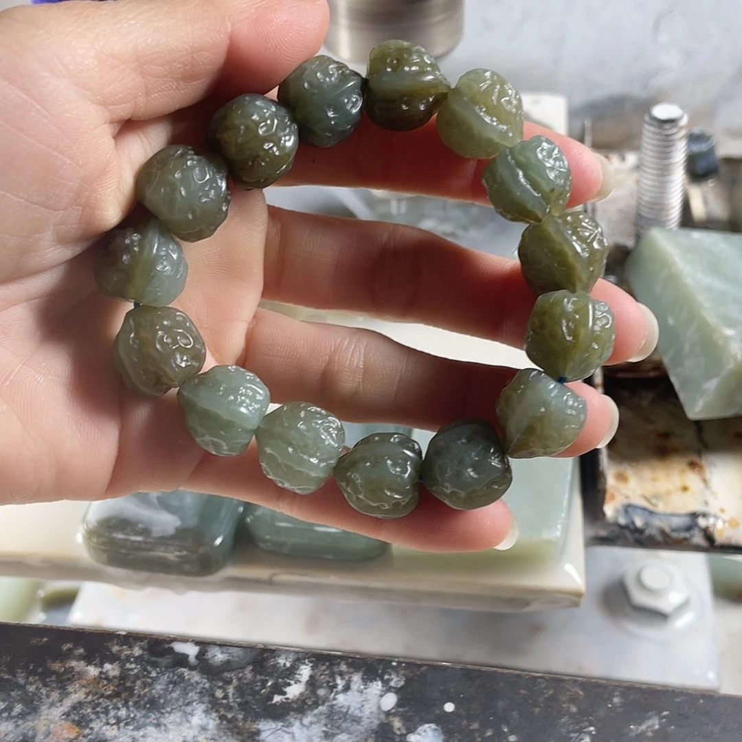 用***5和田玉（糖玉）未镶嵌手串